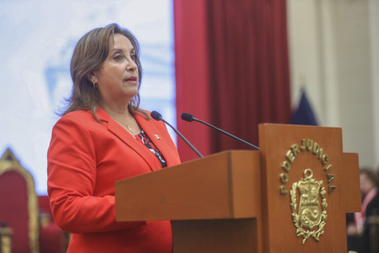 Dina Boluarte lanza dura crítica a la Corte IDH: “Actúa como si el Perú fuera un virreinato”